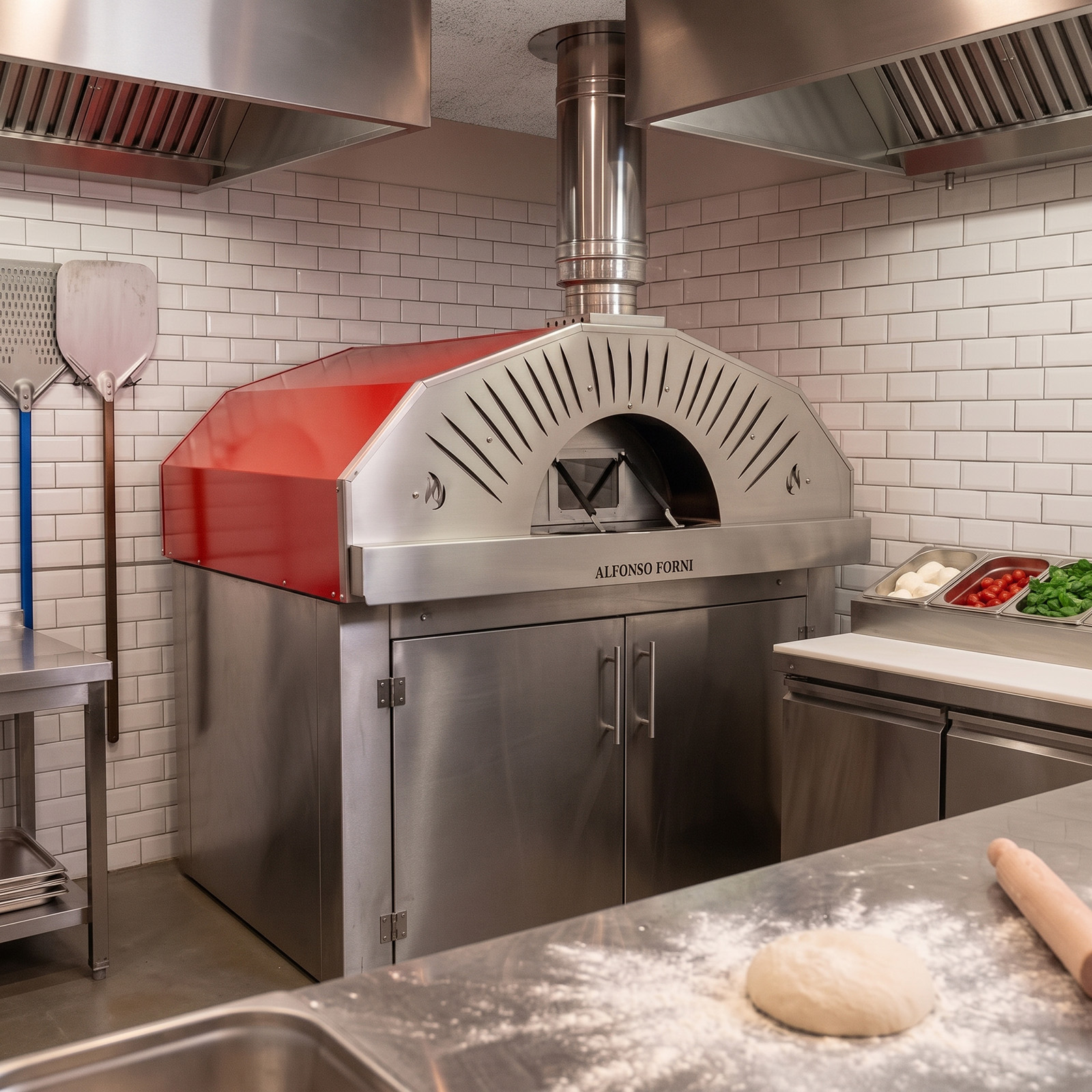 Forno a legna Alfonso 12 Pizze Professional vista laterale